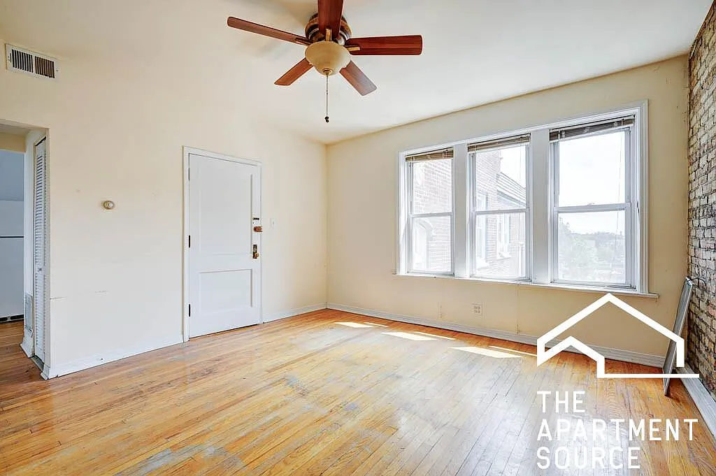 3040 West Wellington Avenue #3 — Photo 4