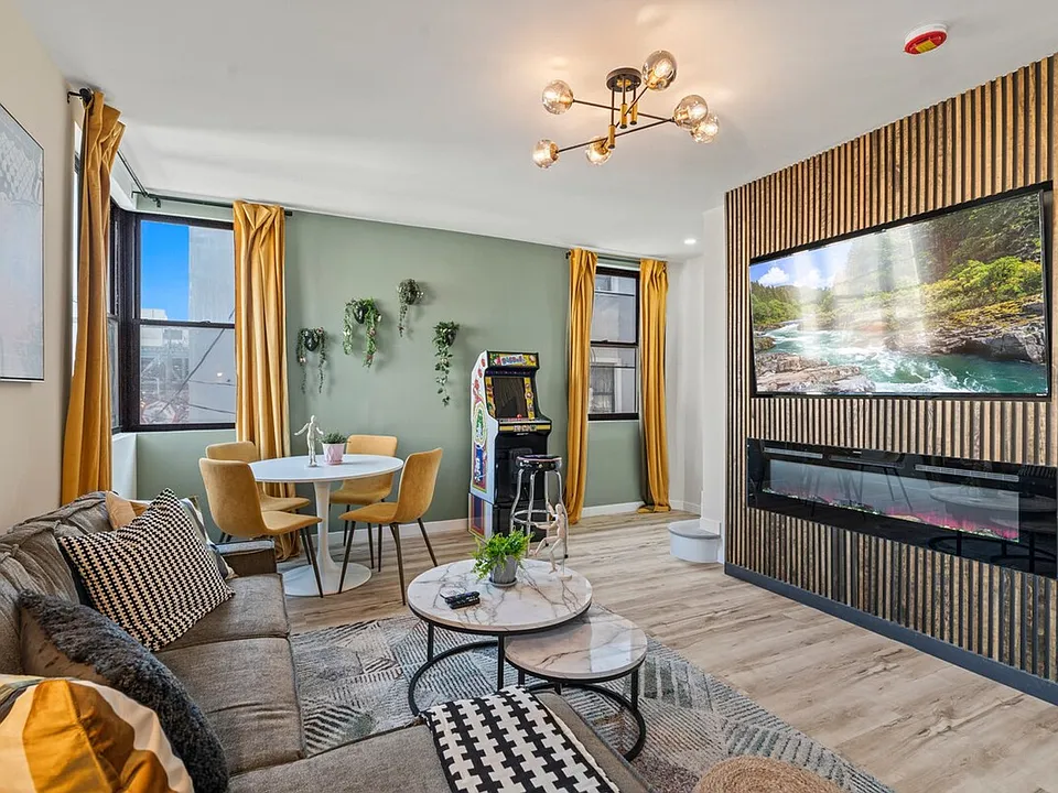 118 W Girard Ave #ID1612412P