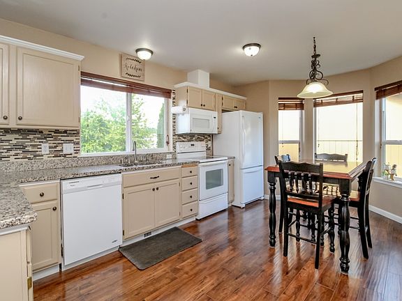 4th image of 21204 83rd St E