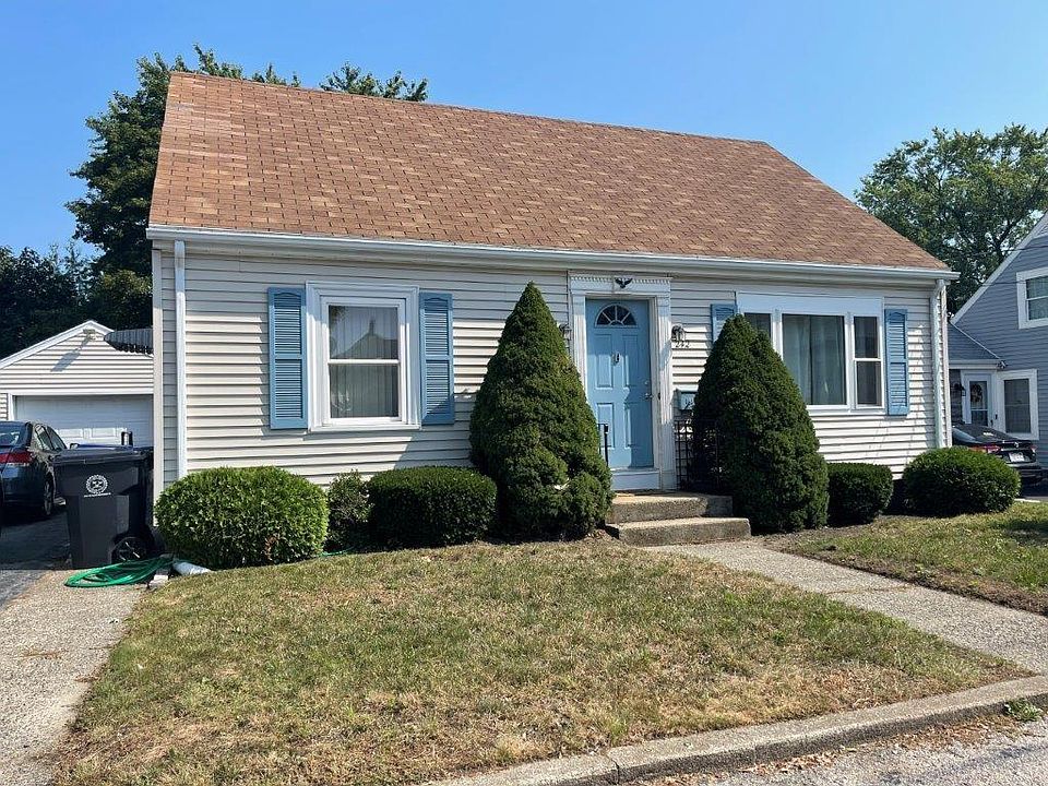 1st image of 242 Woodward Ave