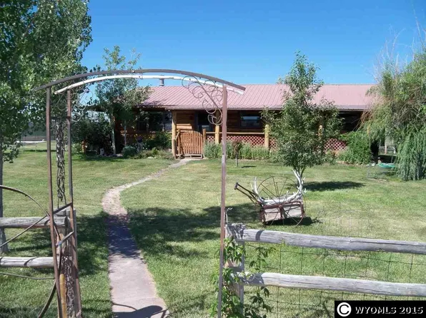 990 Skelton Rd, Thermopolis, WY 82443