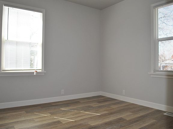 5th image of 306 E Utopia Ave #306
