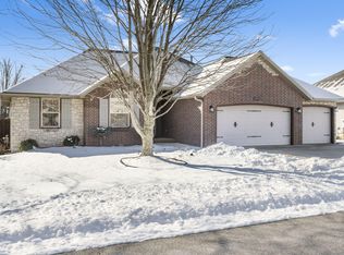 1954 E Eagle Rock Dr, Ozark, MO 65721