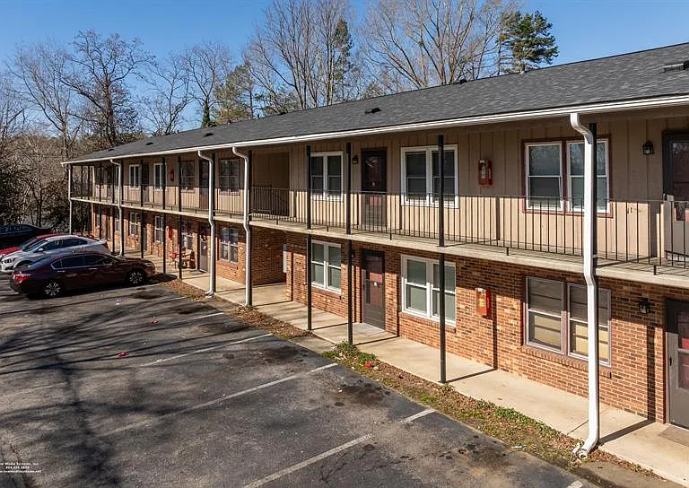 245 College Park Dr #8 — Photo 1