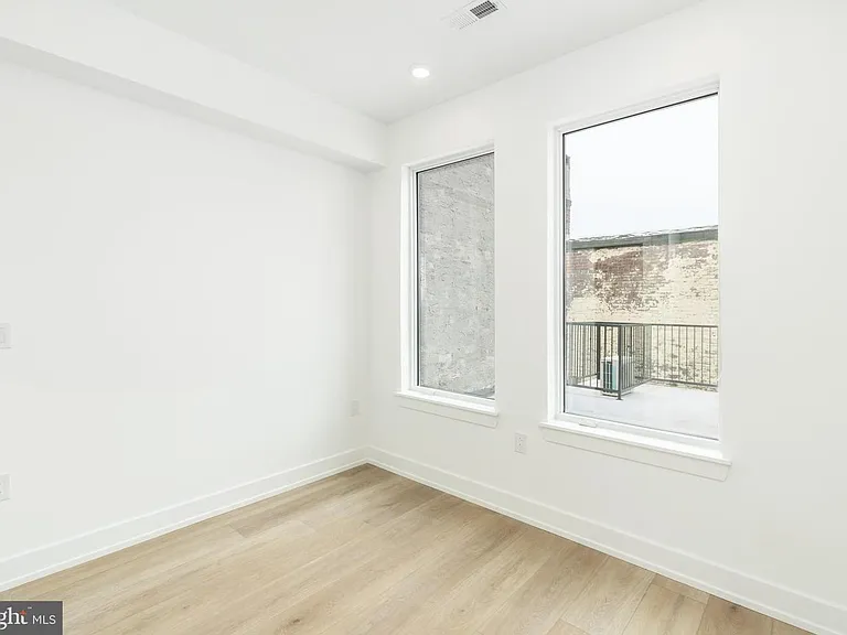 2002 Frankford Ave #201 — Photo 17