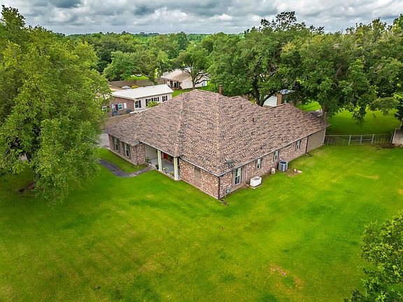 3rd image of 127 Horseshoe Rd