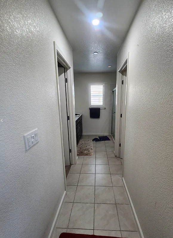 4 bed, 2.5 bath, 1811 sqft, $1,300 — Photo 2