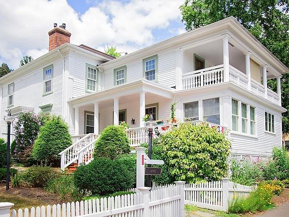 2nd image of 25 Woodbridge St