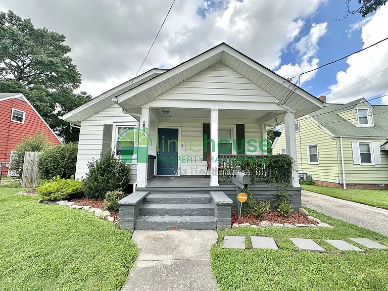 2835 Somme Ave — Photo 1
