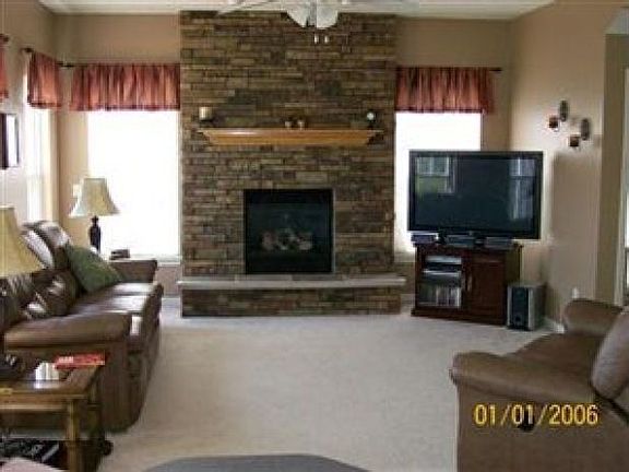 4th image of 586 Rolling Brooke Way