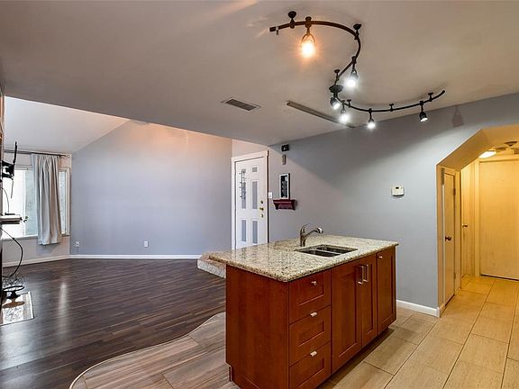 5th image of 2304 Balsam Dr APT E210