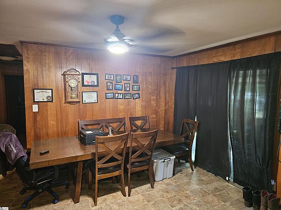 4th image of 262 Hampshire Dr