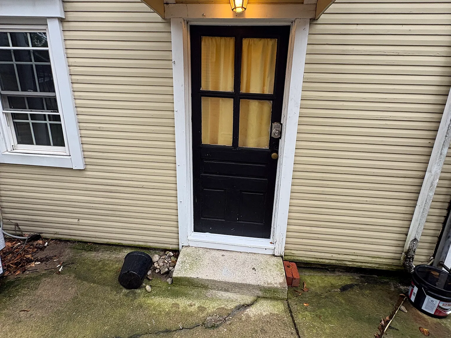 Studio, $650 — Photo 2