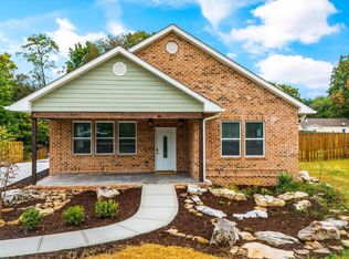 305 Taylor Rd, Knoxville, TN 37920