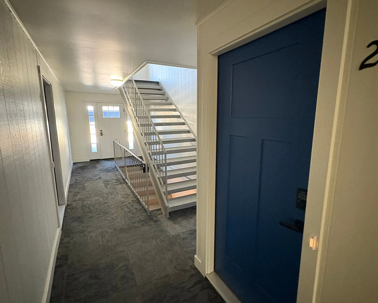 1013 E Sharp Ave — Photo 3