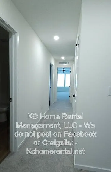 8716 SW Edgewater Dr — Photo 17