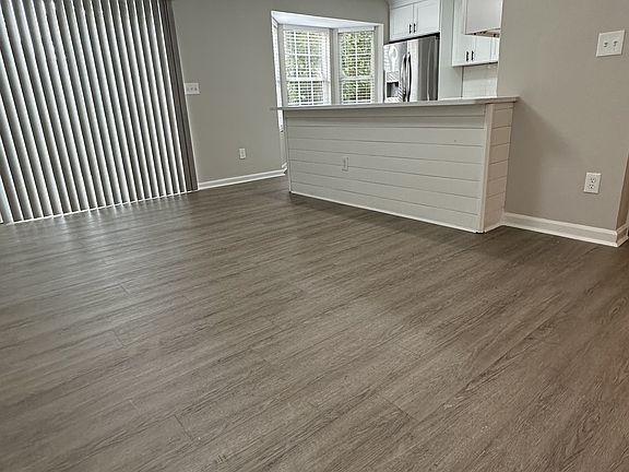 4th image of 3340 Vintage Pointe Ct