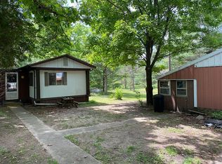 N6851 Petras Ln, Mauston, WI 53948