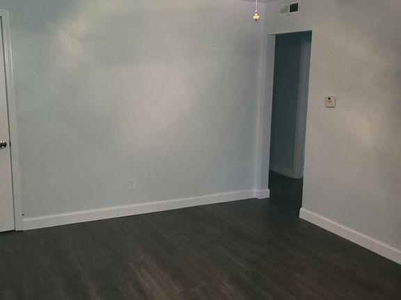 3rd image of 227 Jackson Ave