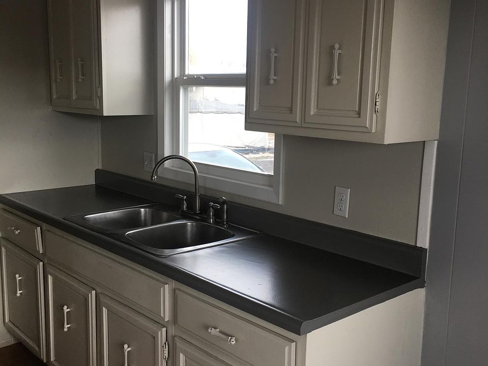 1st image of 65600 Gratiot Ave