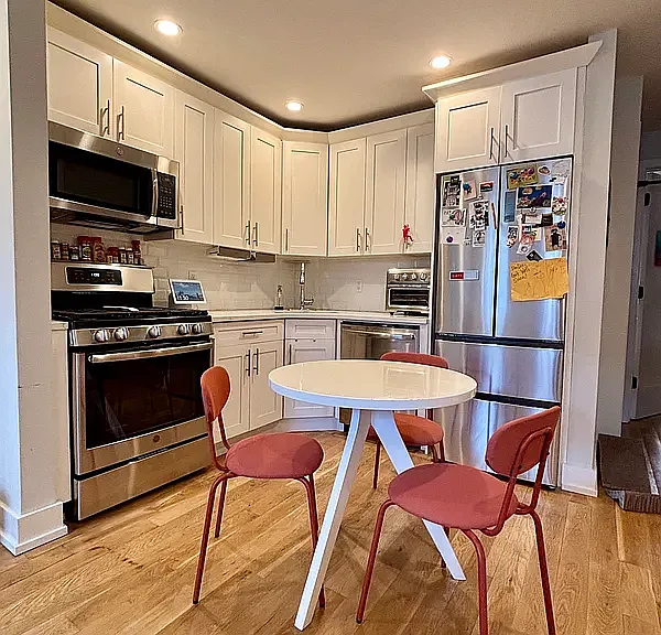 452 Van Buren St #1 — Photo 3