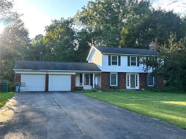 733 Drake Rd, Hamlin, NY 14464