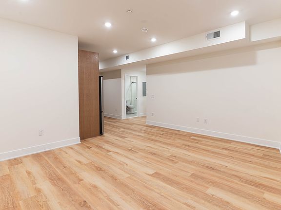 5th image of 915 S 12th St #9