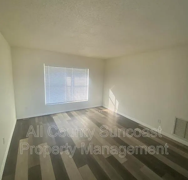 7450 35th St N #1003 — Photo 5
