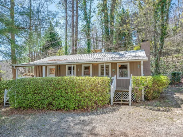 5129 Green River Cove Rd, Saluda, NC 28773