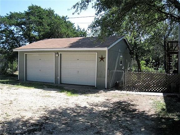 4th image of 124 County Road 1621