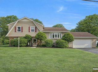 236 Oak Ave, River Vale, NJ 07675
