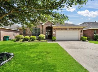 3326 Worthington Dr, Pearland, TX 77584