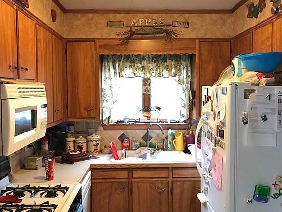 3rd image of 28 Torrance Pl