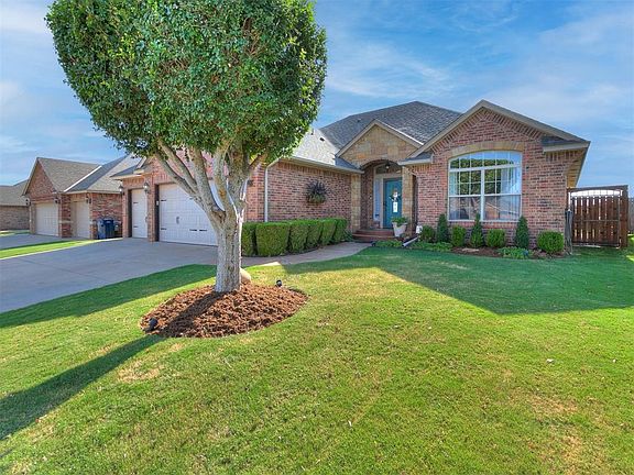 3rd image of 7609 Harold Dr