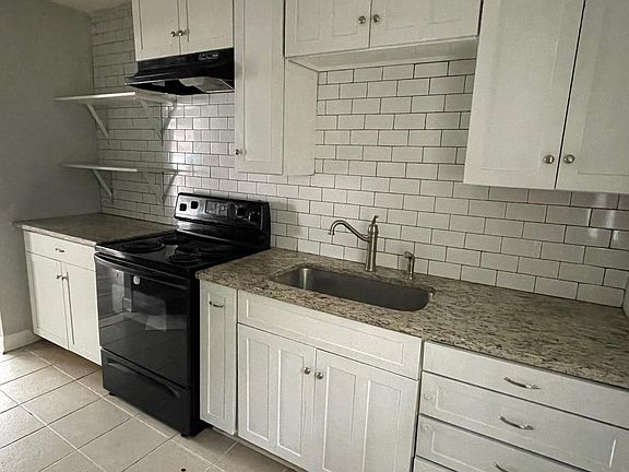 5th image of 4782 West Dr