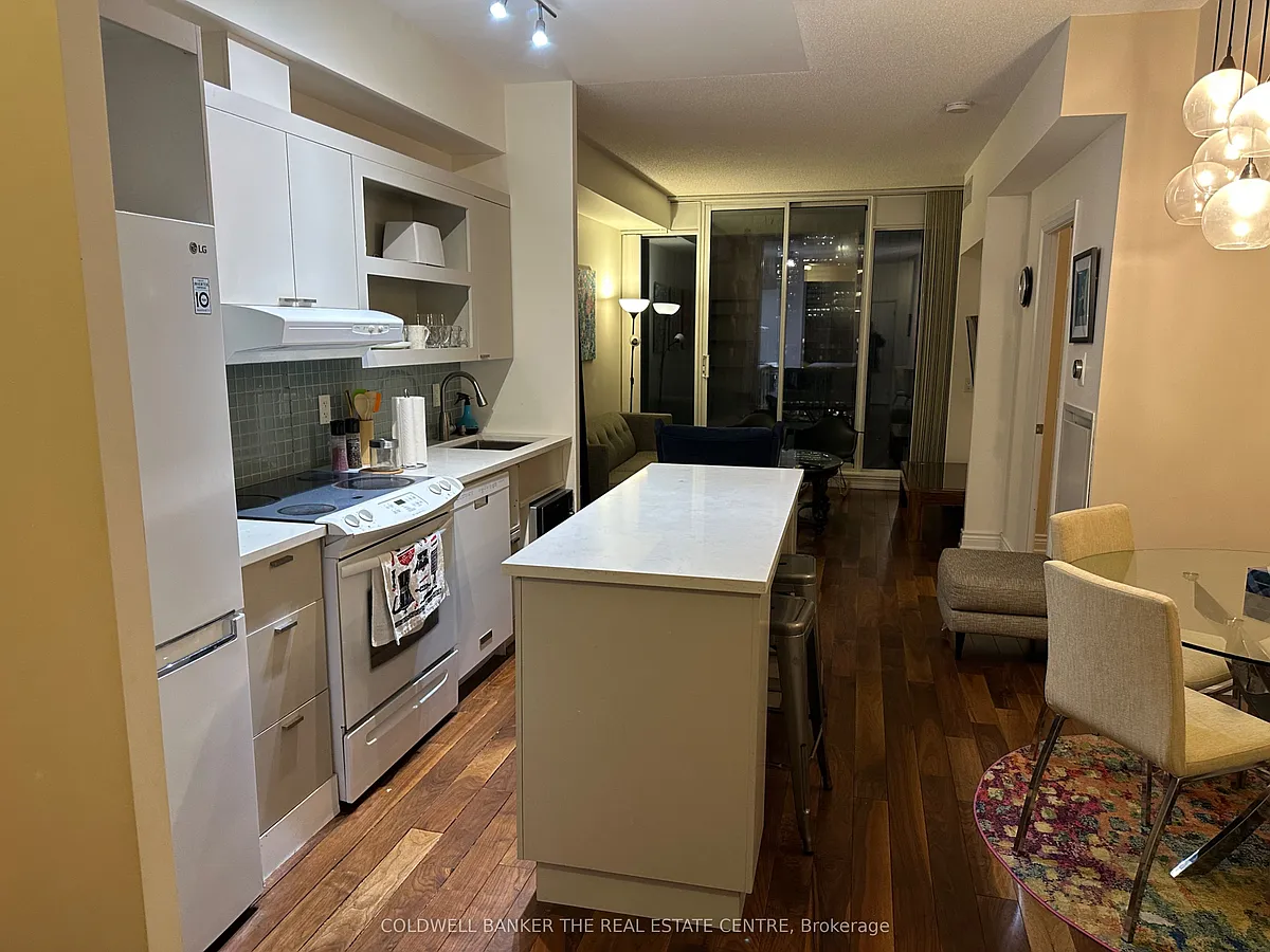 Building Photo - 111 Elizabeth St #1710