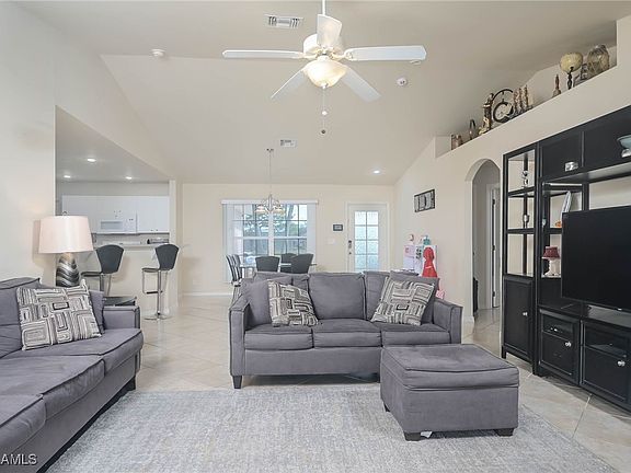 5th image of 3812 SW 8th Pl