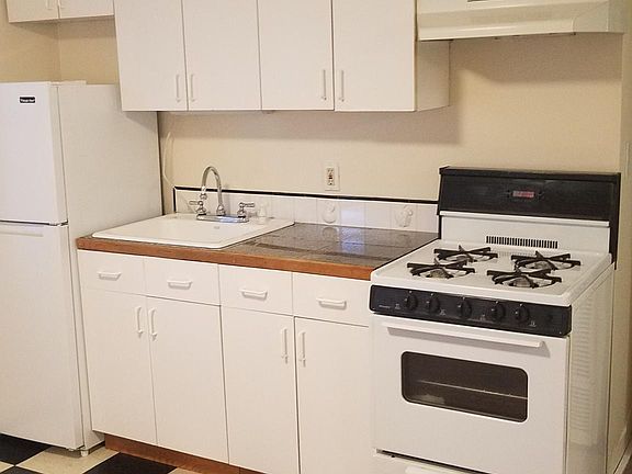 4th image of 5046 15th Ave NE