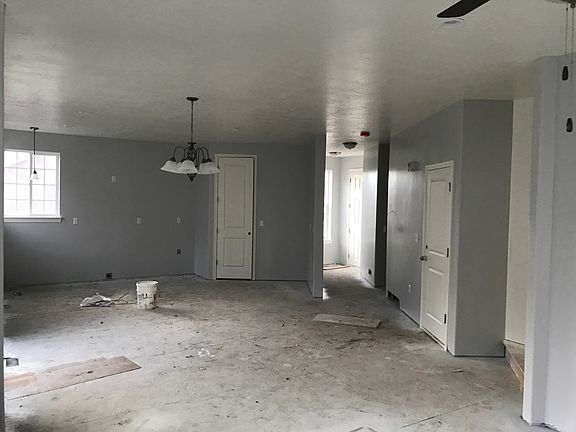 5th image of 1217 W 20 S #27