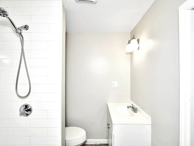 37 Wilbur St #2 — Photo 16