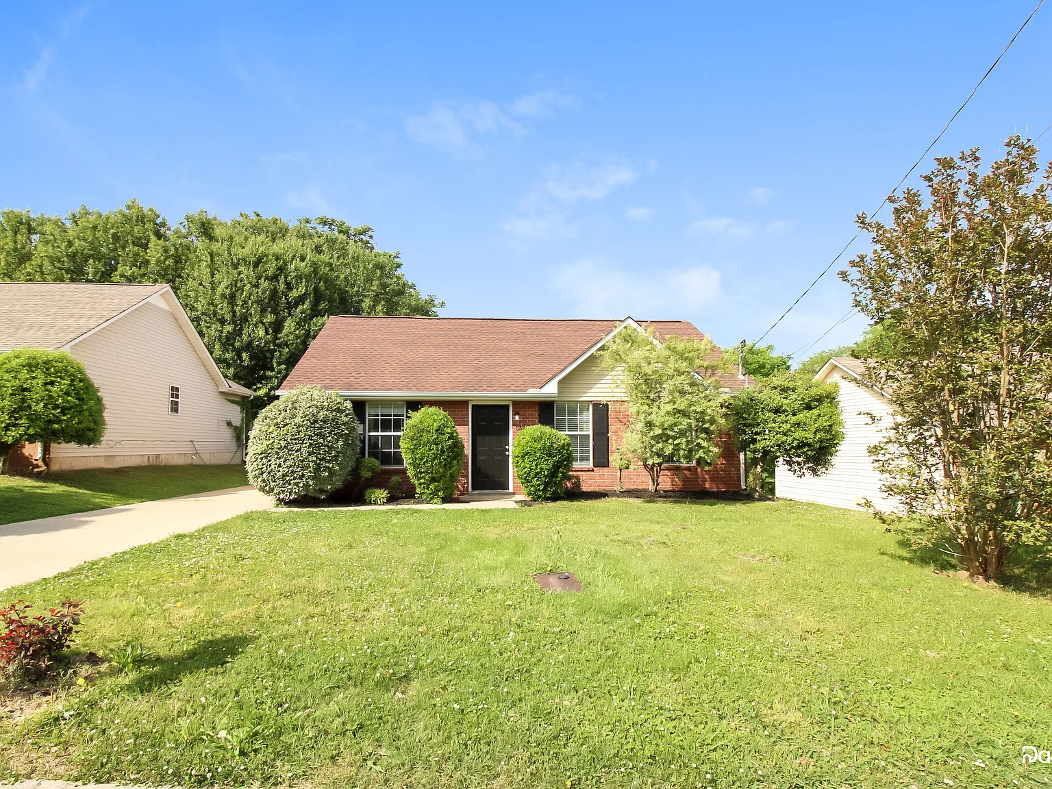 3 bed, 2.0 bath, 1079 sqft, $2,115 — Photo 1