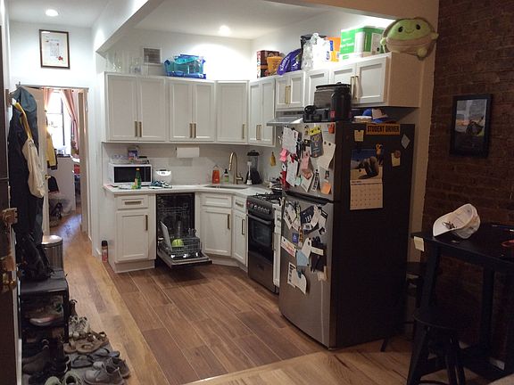 2nd image of 500 11th St APT 3L