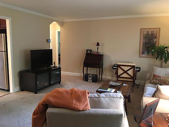 5th image of 496D Thornbury Ct