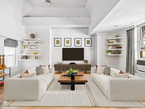 3 Hanover Sq APT 22B, New York, NY 10004