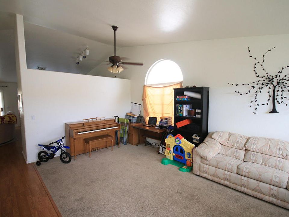 1st image of 4926 E Sandwick Dr
