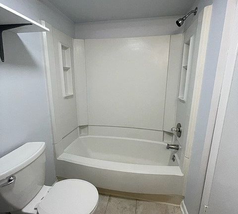 4th image of 2409 Pond View Dr