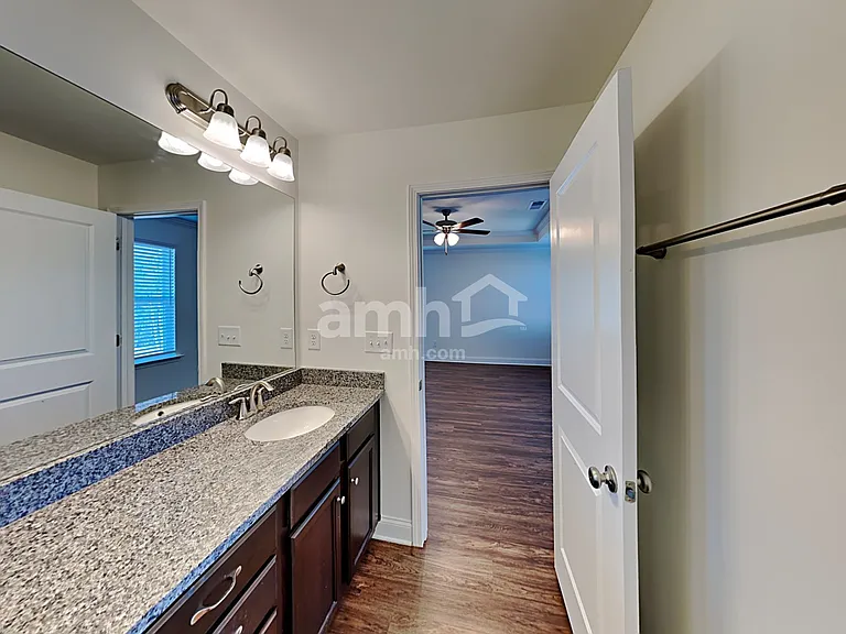 320 Bourne St — Photo 19