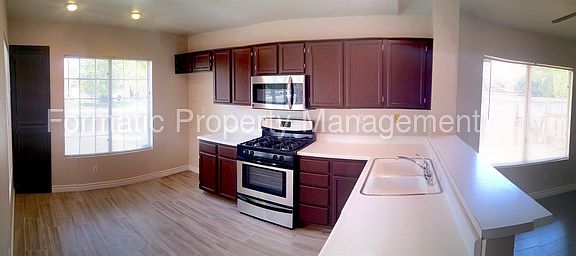 2nd image of 1347 Abbey Pines Dr