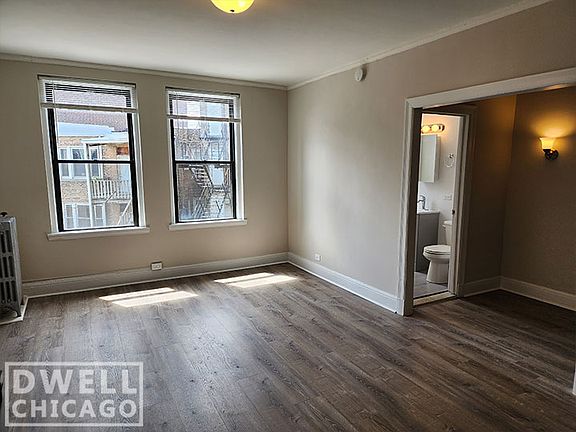 4th image of 3333 W Diversey Ave