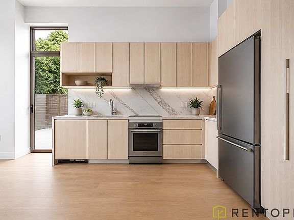 4th image of 960 Franklin Ave #108